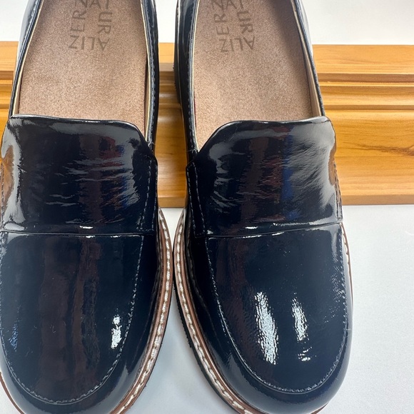Naturalizar Sleek Black Loafers with Chunky Platform Sole - Picture 4 of 13